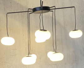 Lustre Moderno Aranha com Globos de Vidro 